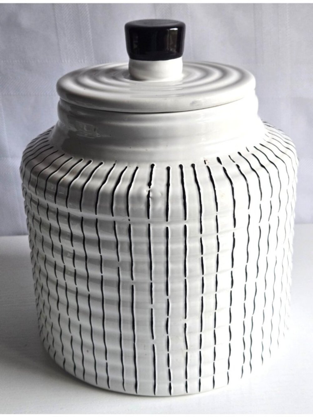 Pier 1 Medium Cream White Canister Farmhouse Storage Ceramic w/ Lid